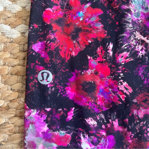 Lululemon Swift Speed High-Rise Tight 28"
Fluoro Floral Multi - Picture 5 of 12